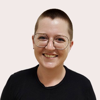 Porträt der Dozentin Christina Thelen an den Präha Gesundheitsschulen Moers für Ergotherapie